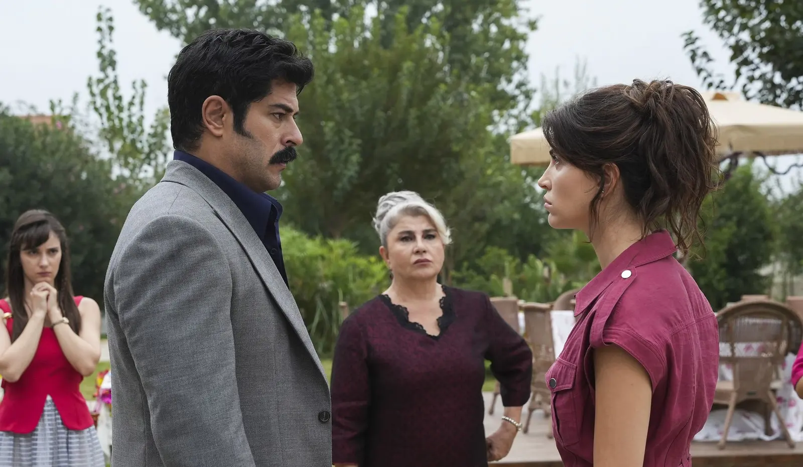 Güneşin Doğduğu Yer dizisinin resmi afişi (ATV)